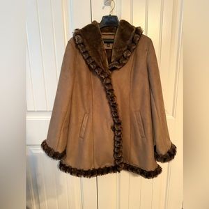Jones New York coat with fur collar